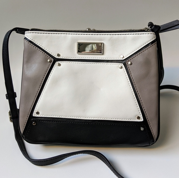 Nine West Handbags - SOLD: Nine West Small Crossbody Purse